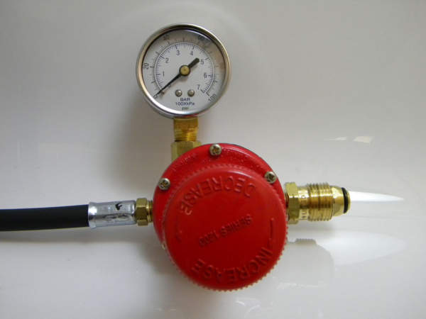 0-30 PSI High Pressure Regulator Assembly with Pressure Gauge - Image 2